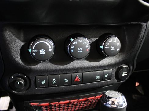 Used 2017 Jeep Wrangler Rubicon image 29