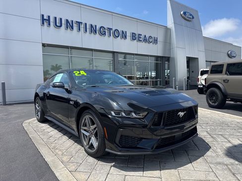 Used 2024 Ford Mustang GT RWD image 1