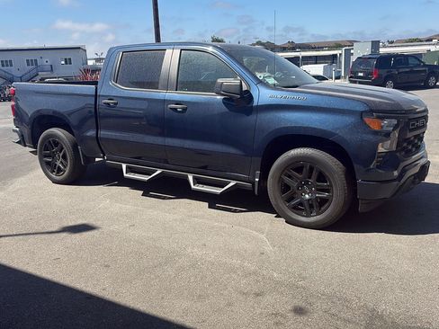 Used 2023 Chevrolet Silverado 1500 Custom RWD image 2