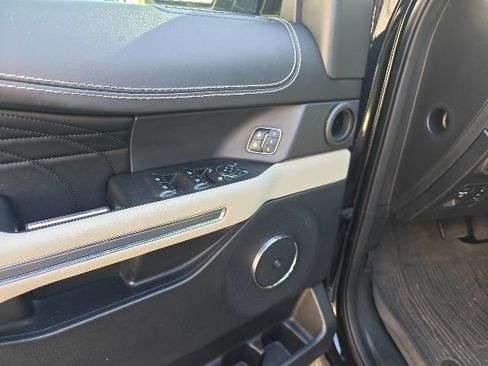 Used 2021 Ford Expedition Max Platinum RWD image 13