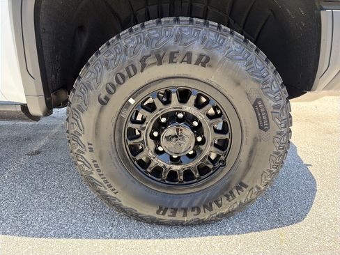 New 2026 GMC Sierra 2500 AT4X w/ AT4X AEV Edition AWD/4WD image 13