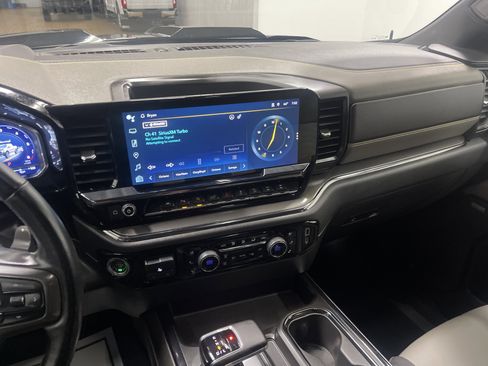 Used 2023 Chevrolet Silverado 1500 ZR2 w/ Technology Package image 28