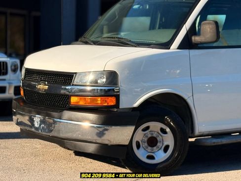 Used 2019 Chevrolet Express 2500 w/ Driver Convenience Package RWD image 2