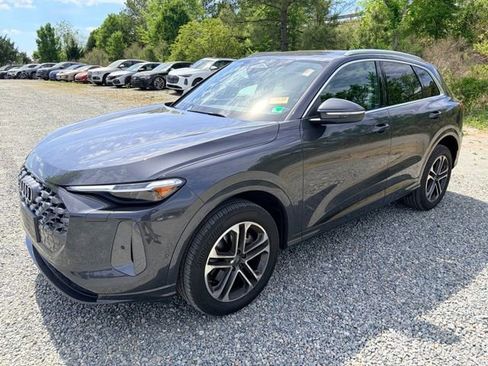 Used 2025 Audi Q5 Premium Plus image 1