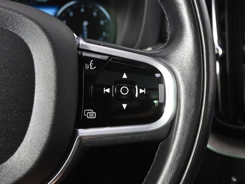 Used 2018 Volvo XC60 T6 Inscription w/ Convenience Package image 34