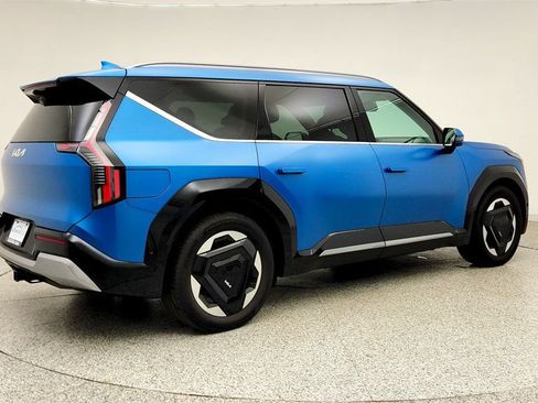 Used 2024 Kia EV9 Land AWD/4WD image 5
