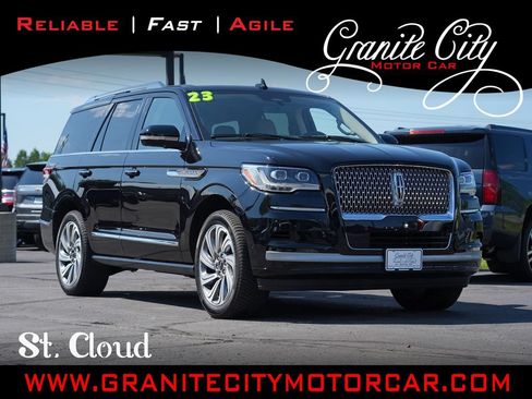 Used 2023 Lincoln Navigator Reserve AWD/4WD image 1