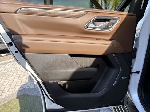 Used 2024 Chevrolet Tahoe High Country AWD/4WD image 13