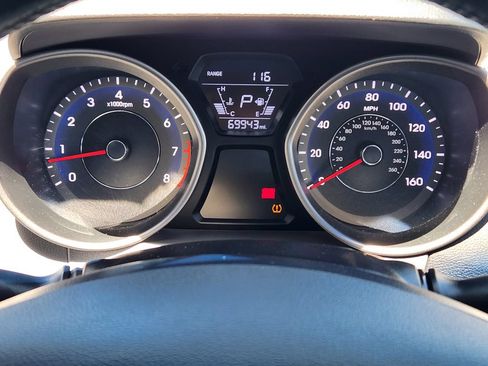 Used 2016 Hyundai Elantra Limited FWD image 22