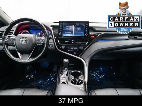 Used 2024 Toyota Camry XSE FWD image 9