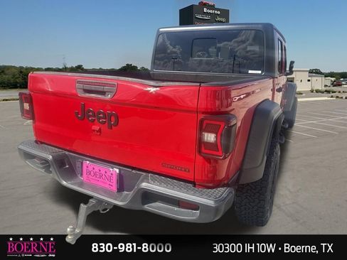 Used 2020 Jeep Gladiator Sport w/ Quick Order Package 24S AWD/4WD image 12