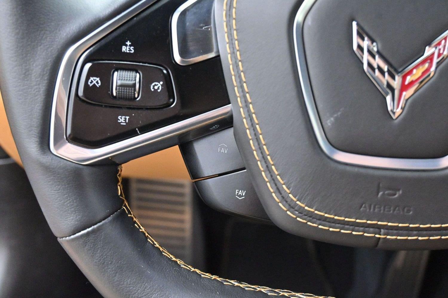 Used 2021 Chevrolet Corvette Stingray Premium Conv w/ Z51 Performance Package RWD image 19