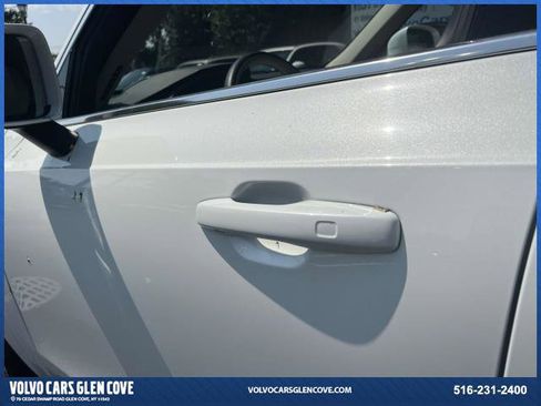 Certified 2023 Volvo XC90 T8 Ultimate w/ Protection Package Premier image 11