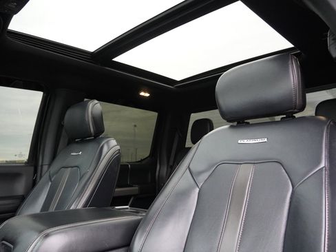 Used 2022 Ford F350 Platinum image 22