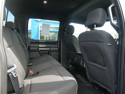 Used 2018 Ford F150 XLT w/ Equipment Group 302A Luxury AWD/4WD image 15