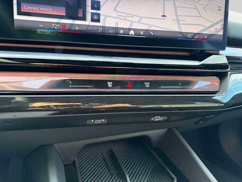 Certified 2025 BMW i5 xDrive40 w/ Premium Package AWD/4WD image 13