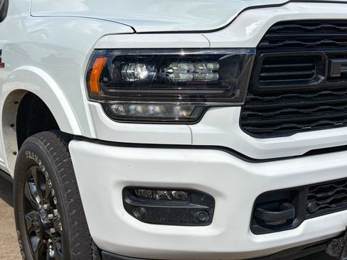 Used 2024 RAM 2500 Limited AWD/4WD image 3