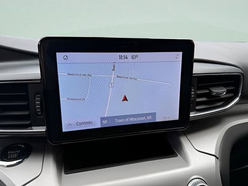 Certified 2022 Ford Explorer XLT w/ Equipment Group 202A AWD/4WD image 11
