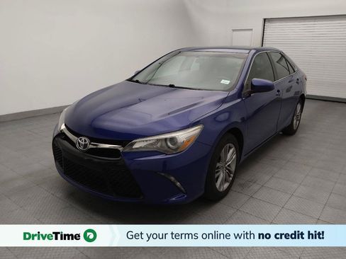 Used 2015 Toyota Camry SE FWD image 1