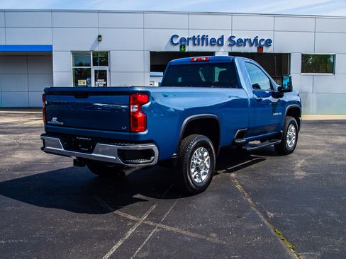 Used 2024 Chevrolet Silverado 2500 LT w/ Convenience Package AWD/4WD image 7