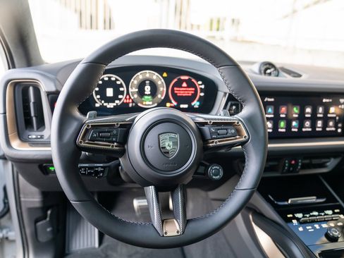 New 2025 Porsche Cayenne Turbo image 14