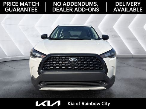 Used 2024 Toyota Corolla Cross L image 2