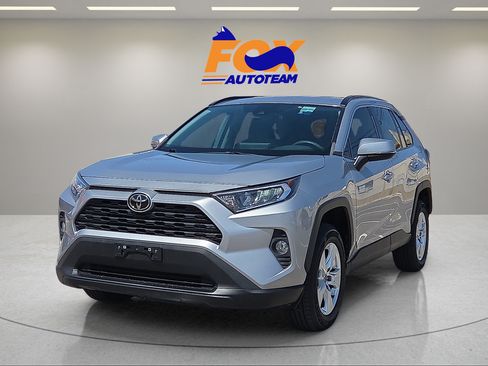 Used 2021 Toyota RAV4 XLE AWD/4WD image 1