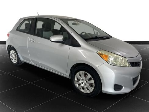 Used 2012 Toyota Yaris LE FWD image 7