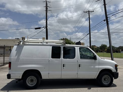 Used 2010 Ford E-250 and Econoline 250 image 5