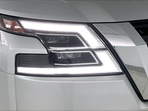 Used 2024 Nissan Armada SL image 33