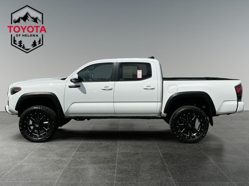 Used 2019 Toyota Tacoma TRD Pro AWD/4WD image 2
