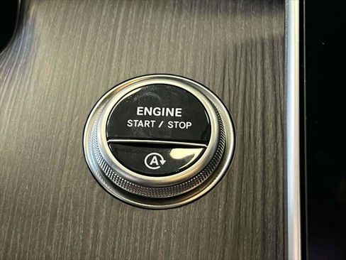 Used 2024 Mercedes-Benz C 300 4MATIC Sedan image 26