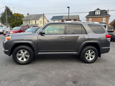 Used 2011 Toyota 4Runner SR5 image 5