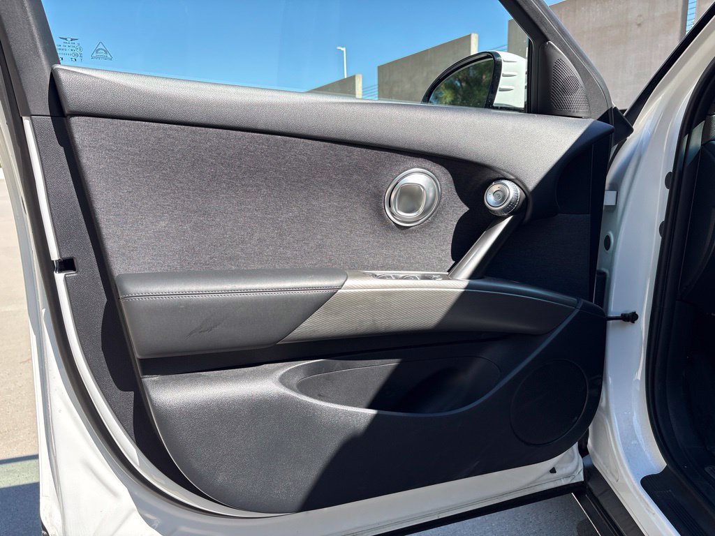 Used 2025 Genesis GV60 RWD image 7