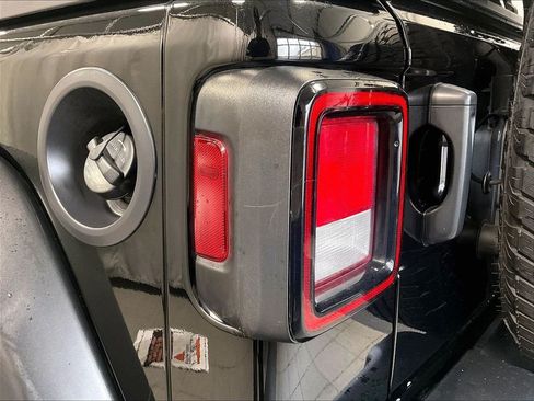 Used 2021 Jeep Wrangler Unlimited Sport AWD/4WD image 34