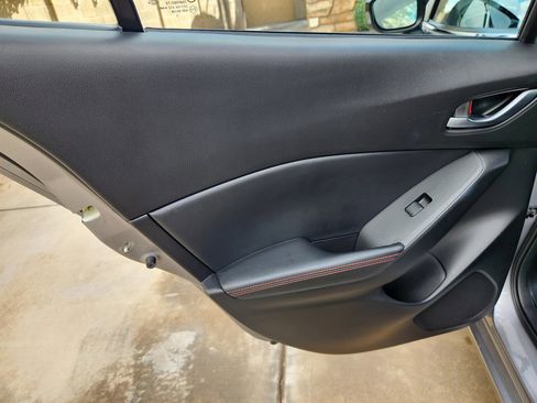 Used 2016 MAZDA MAZDA3 s Grand Touring w/ Technology Package image 29