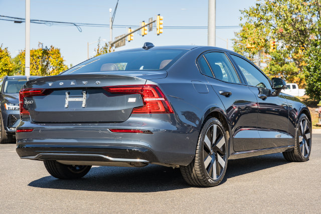 Certified 2024 Volvo S60 T8 Ultimate w/ Climate Package AWD/4WD image 5