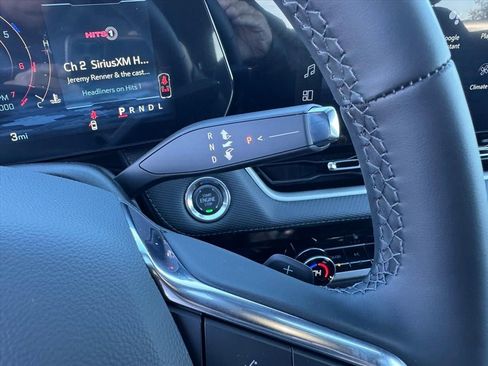 New 2026 Chevrolet Equinox LT w/ Convenience Package II image 9