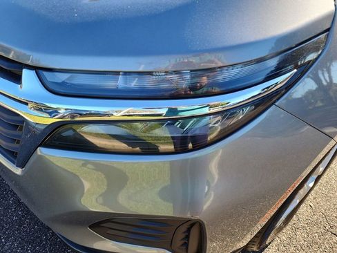 Used 2023 Chevrolet Equinox LS w/ LS Convenience Package image 4