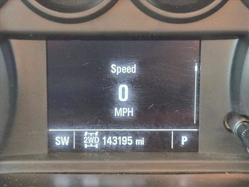 Used 2021 GMC Sierra 1500 4x4 Crew Cab w/ Sierra Value Package image 11