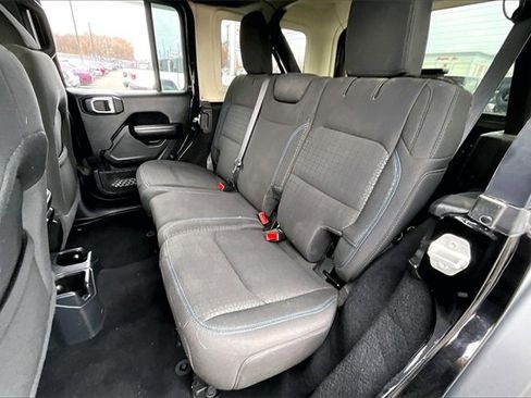 Used 2021 Jeep Wrangler Unlimited Islander image 19