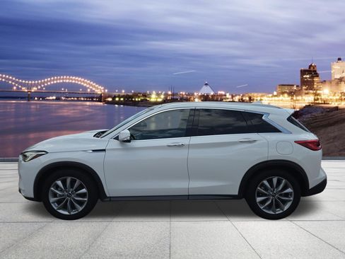 Used 2021 INFINITI QX50 Luxe AWD/4WD image 2