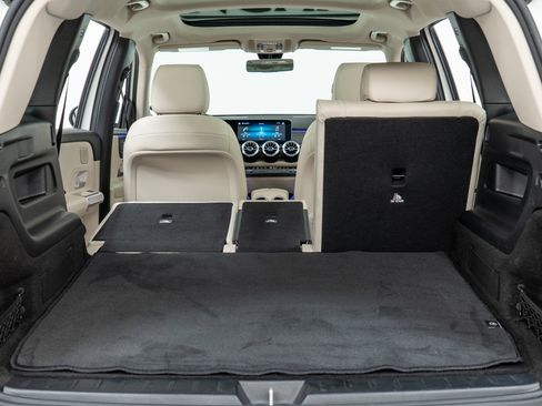 Certified 2021 Mercedes-Benz GLB 250 4MATIC w/ Premium Package image 10