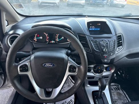 Used 2018 Ford Fiesta SE FWD image 12