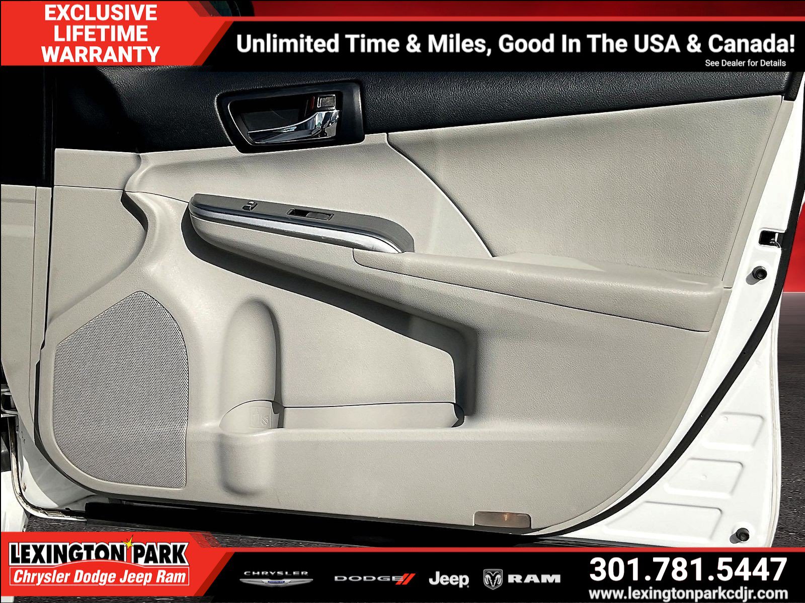 Used 2012 Toyota Camry XLE w/ Leather Pkg FWD image 28