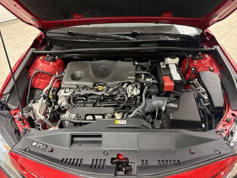 Used 2022 Toyota Camry SE image 16