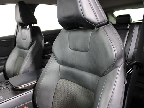 Used 2024 Nissan Ariya FWD image 9