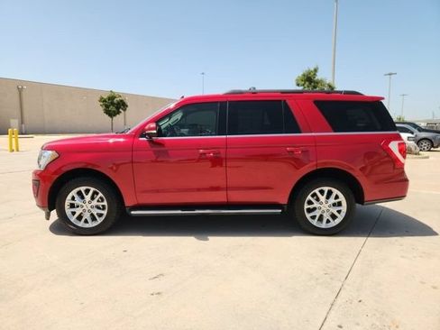Used 2021 Ford Expedition XLT RWD image 4