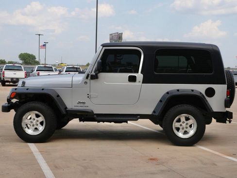 Used 2006 Jeep Wrangler Unlimited AWD/4WD image 3
