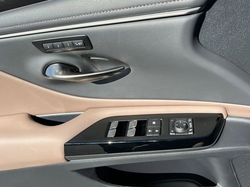 New 2025 Lexus ES 350 w/ Premium Package image 11